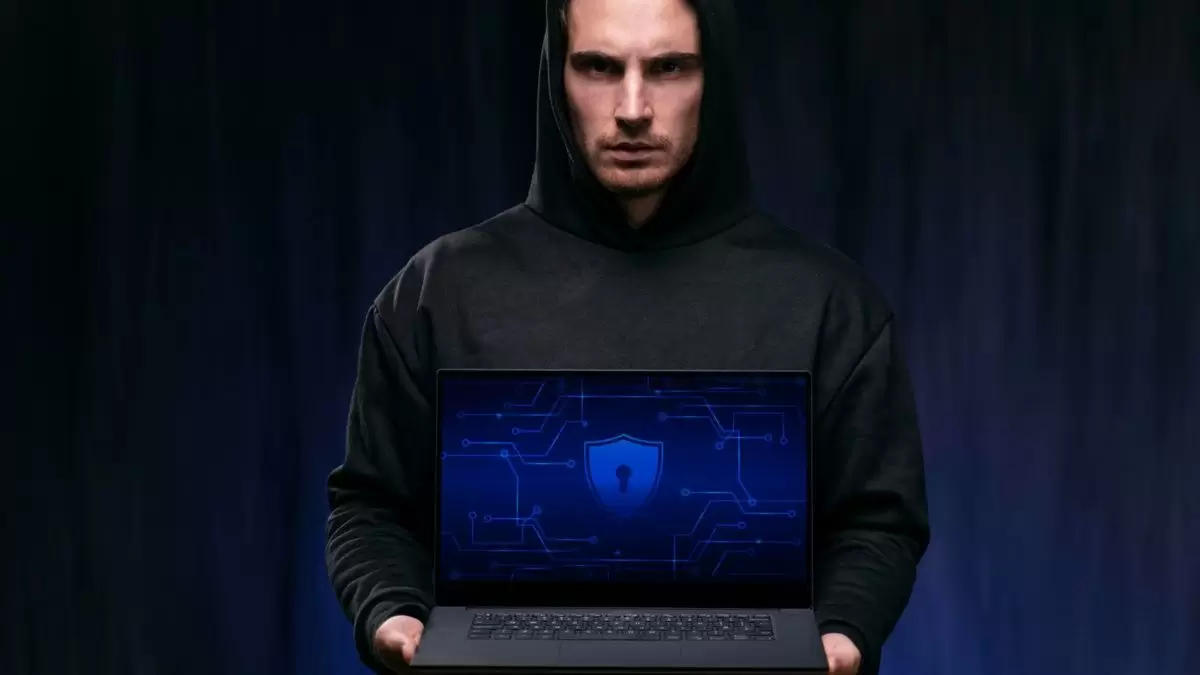 AI in Cybersecurity The Dual-Edged Sword